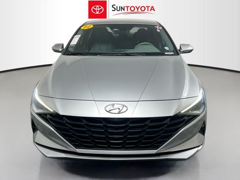 Used 2022 Hyundai Elantra SEL w/ Preferred Accessory Package FWD image 10