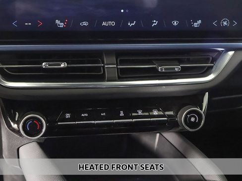 Used 2024 Chevrolet Equinox EV LT image 6