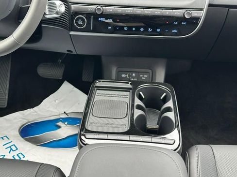 New 2026 Hyundai Ioniq 5 SEL image 8