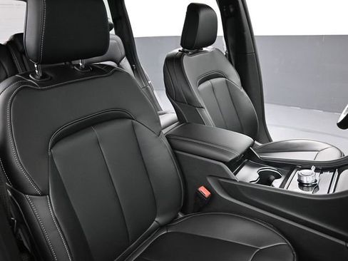 New 2026 Jeep Grand Cherokee Limited w/ Limited Altitude Package AWD/4WD image 27