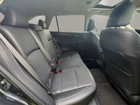 Used 2018 Subaru Outback 3.6R Limited AWD/4WD image 12