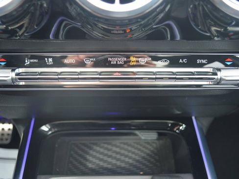 Certified 2025 Mercedes-Benz GLA 250 image 27