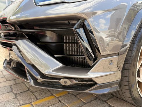 Used 2024 Lamborghini Urus Performante AWD/4WD image 4