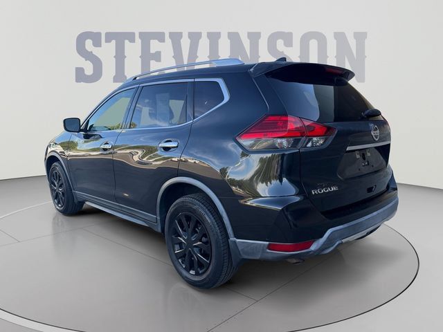 Used 2017 Nissan Rogue S w/ S Appearance Package AWD/4WD image 3