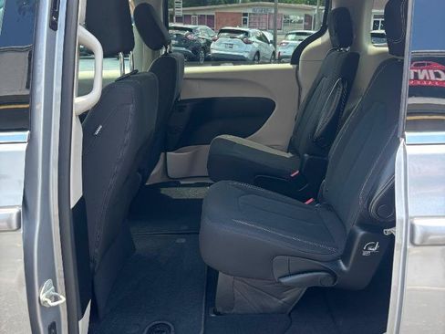 Used 2021 Chrysler Voyager LX FWD image 24