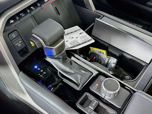 New 2026 Toyota Sequoia Platinum AWD/4WD image 17