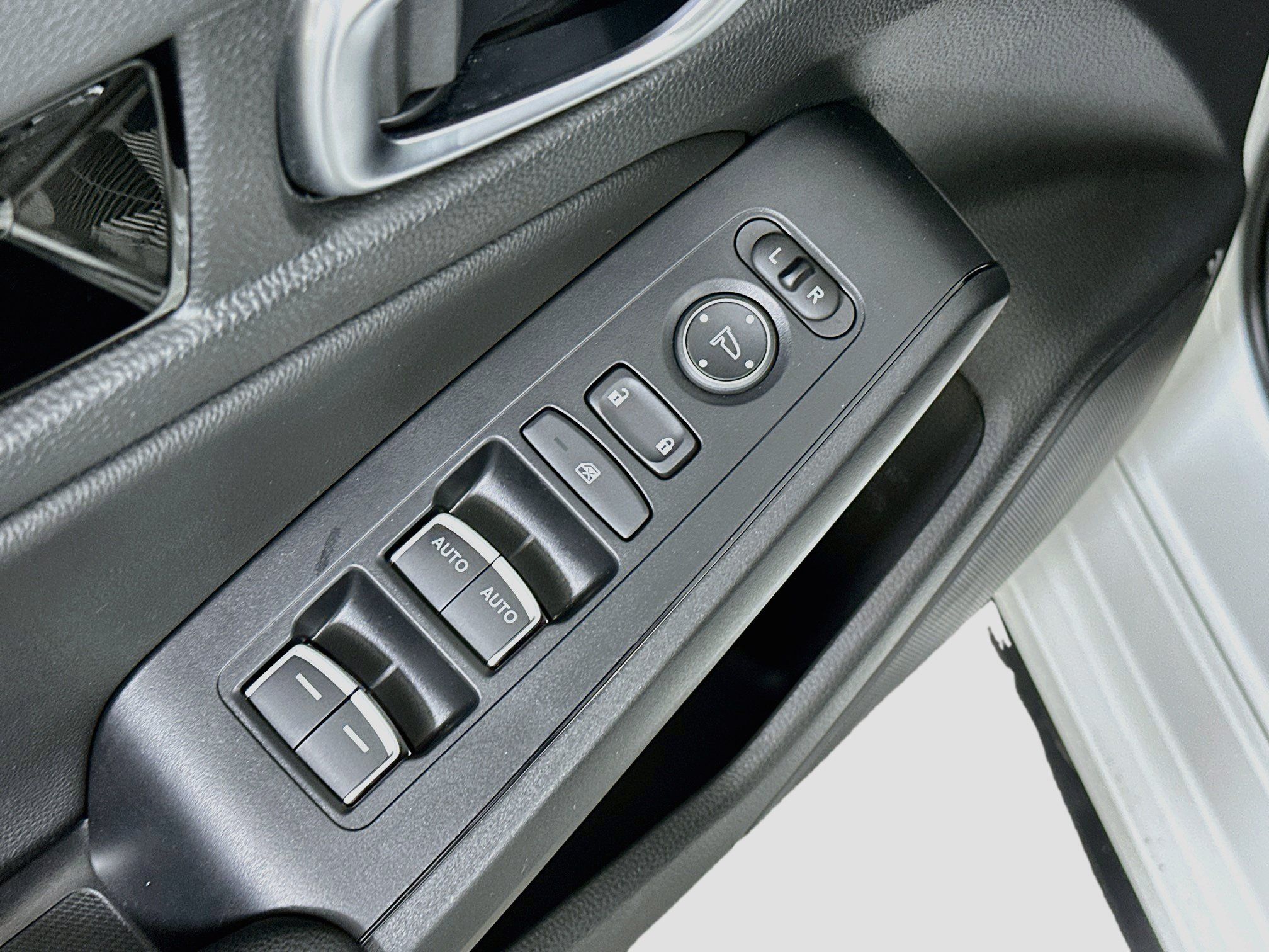 Used 2024 Honda Civic EX-L image 15