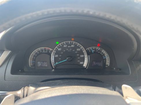 Used 2014 Toyota Camry SE w/ Moonroof Package FWD image 13