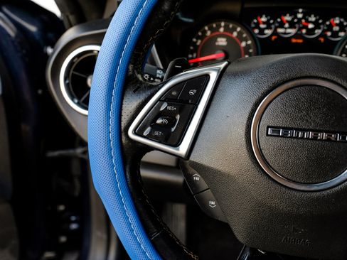 Used 2016 Chevrolet Camaro LT RWD image 19