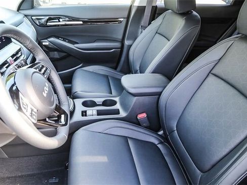 New 2025 Kia Seltos SX w/ SX Sunroof Package image 16
