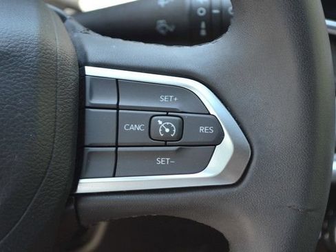 Used 2024 Jeep Compass Latitude AWD/4WD image 21