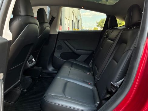 Used 2024 Tesla Model Y Long Range AWD/4WD image 12