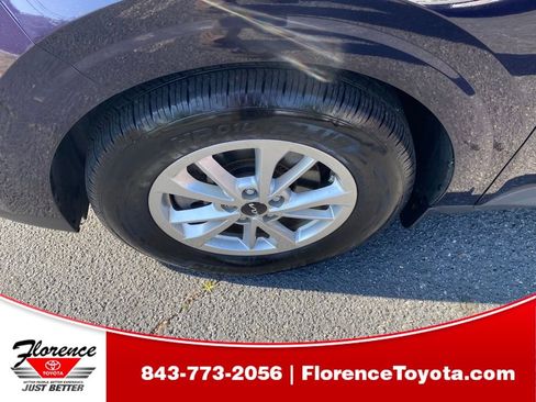 Used 2023 Kia Carnival LX FWD image 20
