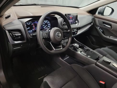 Used 2021 Nissan Rogue SV FWD image 13