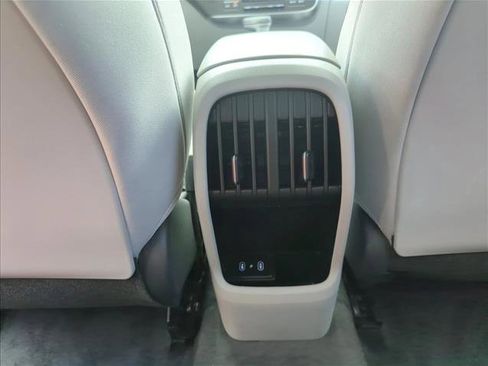 Used 2025 Hyundai Kona SEL AWD/4WD image 23