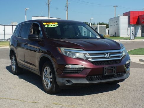 Used 2016 Honda Pilot LX image 2