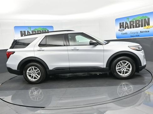 New 2026 Ford Explorer Active w/ Active Comfort Package image 7