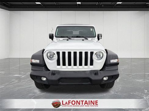 Certified 2018 Jeep Wrangler Sport image 8