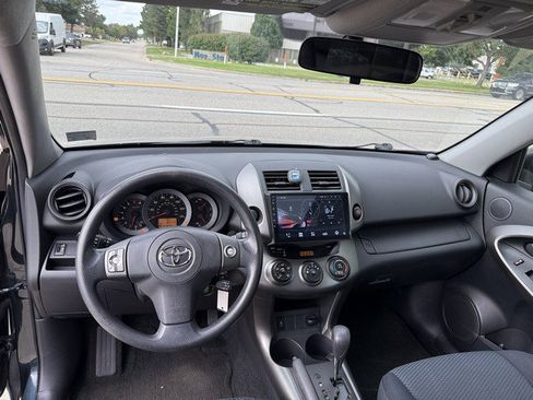 Used 2009 Toyota RAV4 Sport w/ Sport Extra Value Pkg FWD image 11