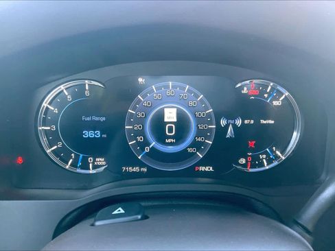 Used 2017 Cadillac Escalade Premium Luxury image 25