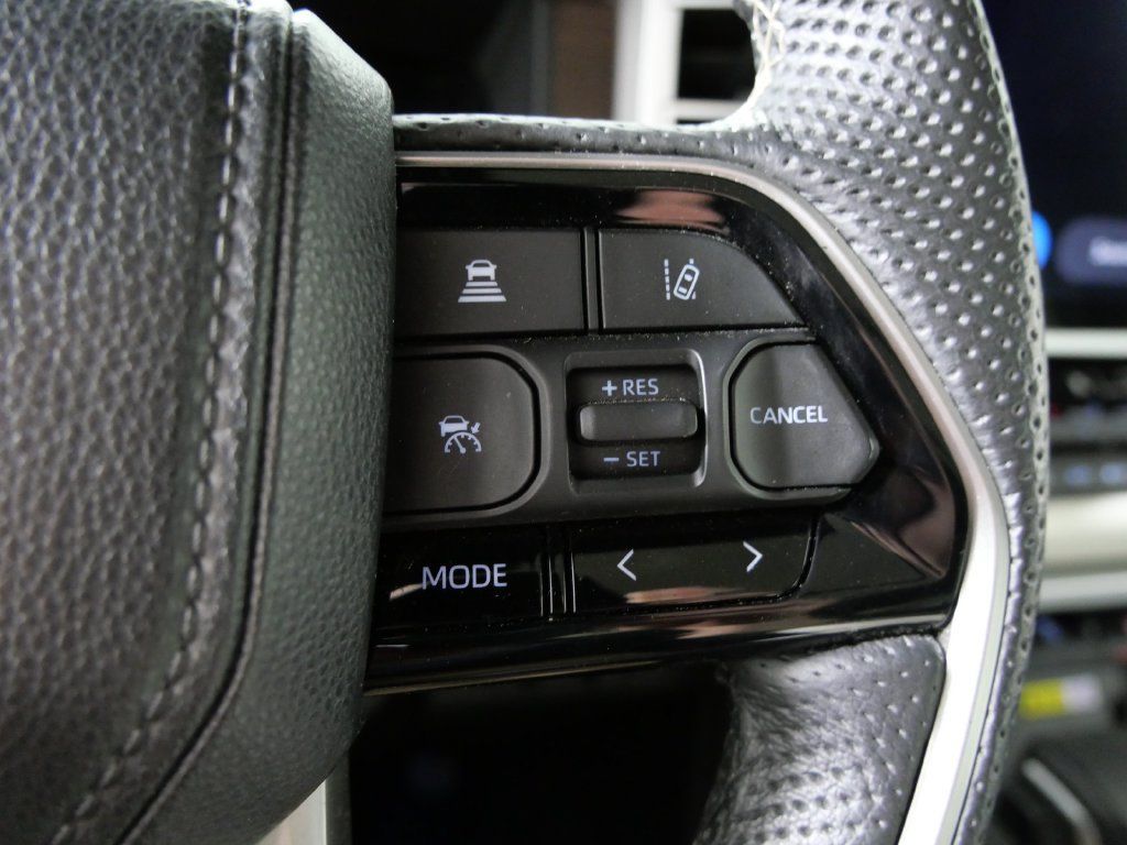 Used 2023 Toyota Sequoia Capstone AWD/4WD image 24