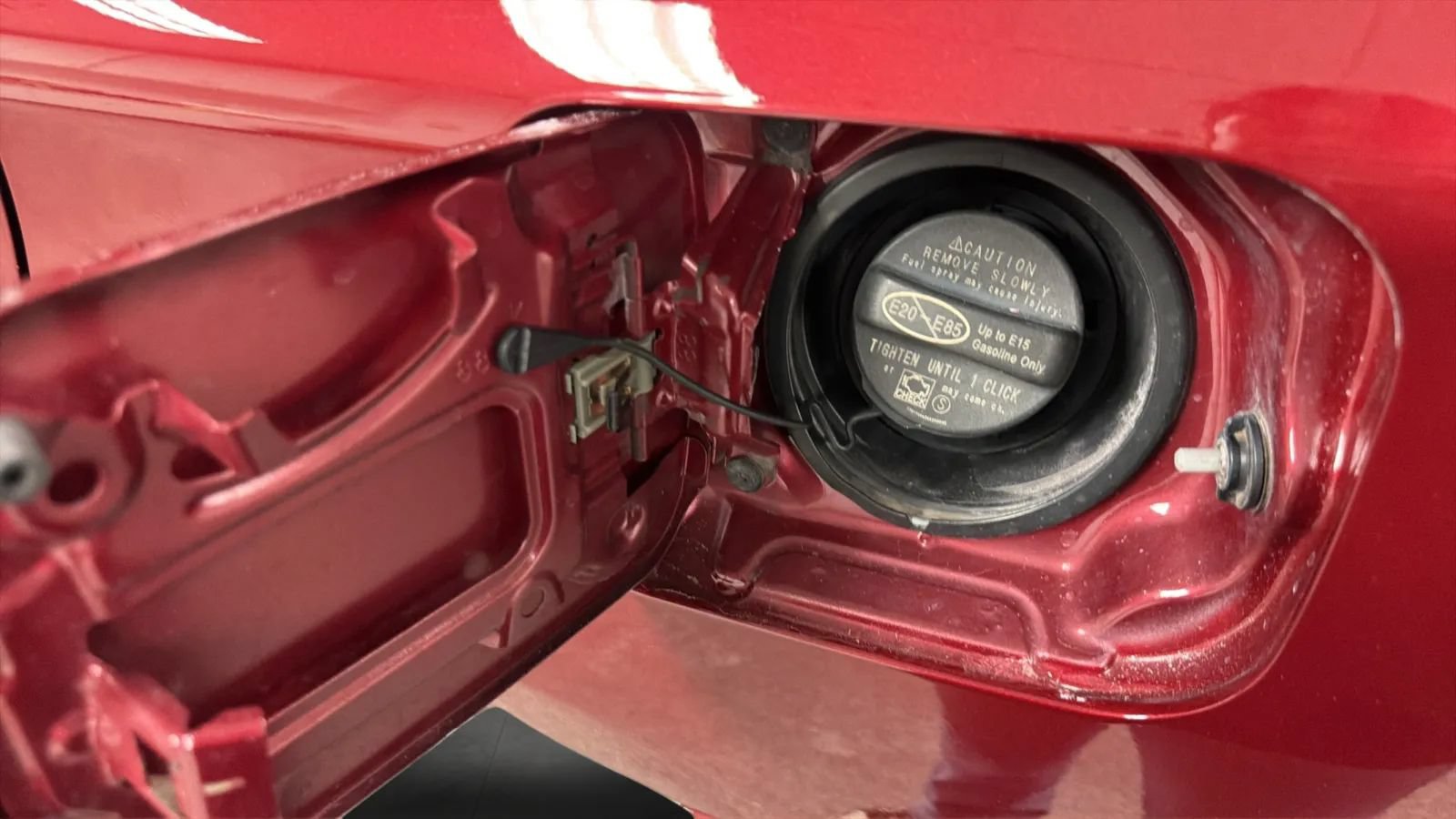 Used 2017 Toyota Camry SE w/ Protection Package (Q2) FWD image 28