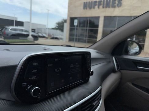 Used 2020 Hyundai Tucson Sport FWD image 14