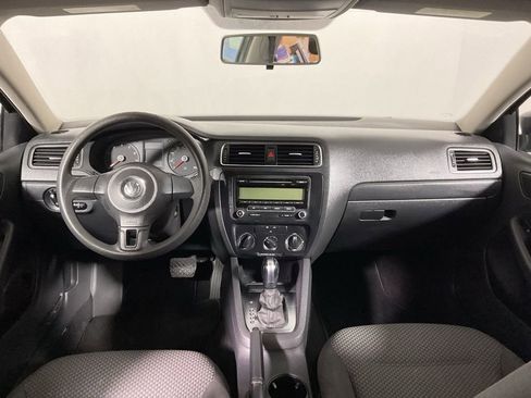 Used 2011 Volkswagen Jetta Sedan image 16