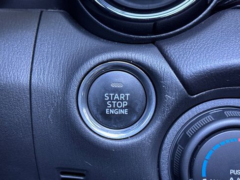 Used 2017 MAZDA MX-5 Miata RF Club image 19