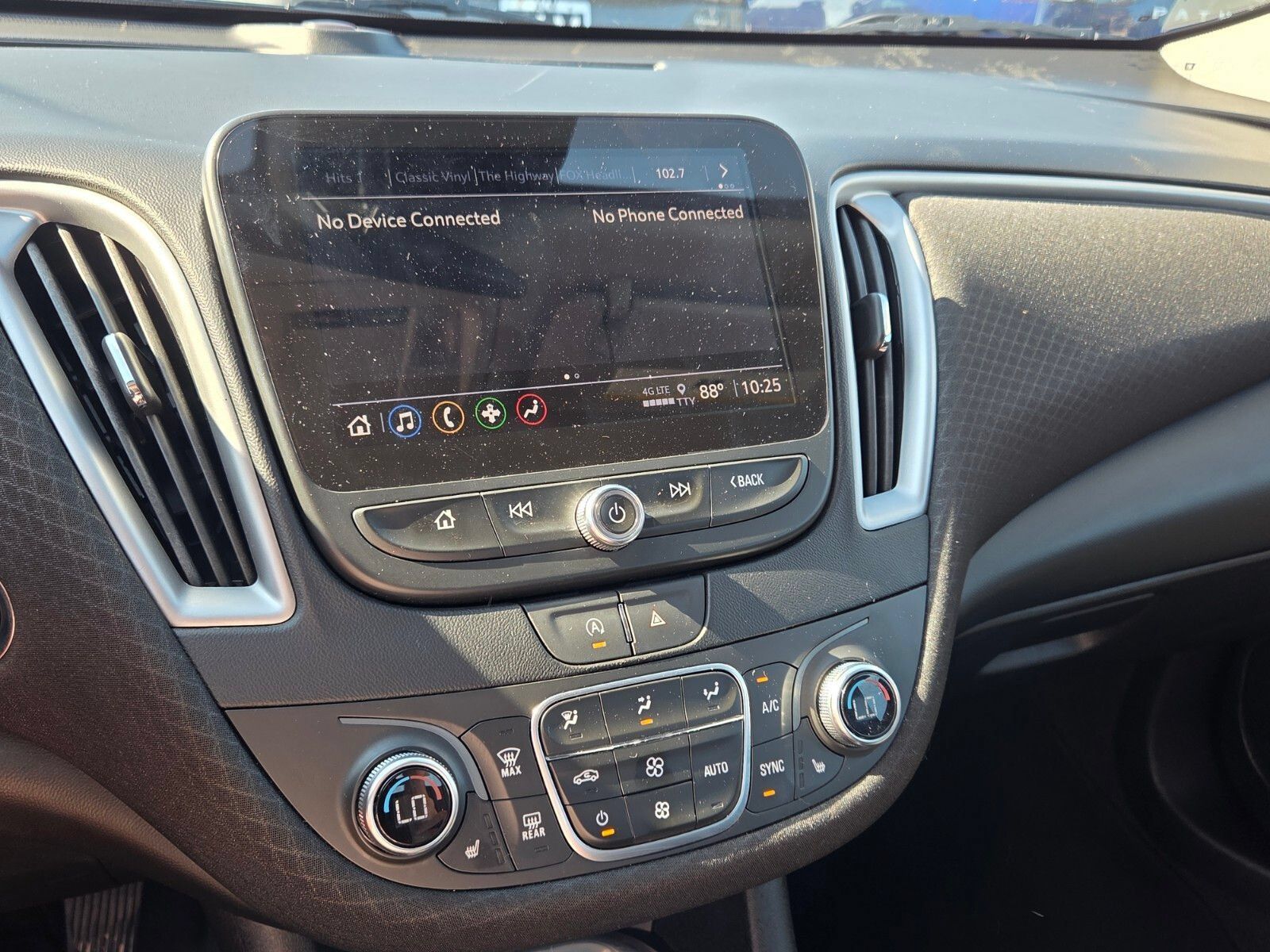 Used 2024 Chevrolet Malibu LT FWD image 20