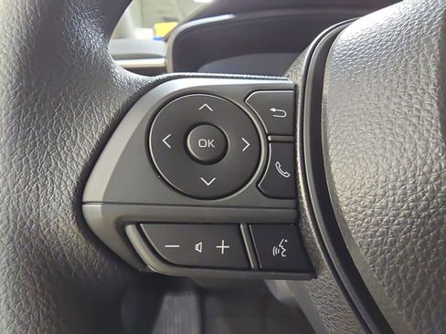 Used 2025 Toyota Corolla LE image 17