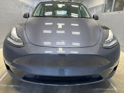 Used 2023 Tesla Model Y Long Range AWD/4WD image 5