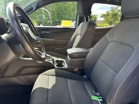 Used 2023 Chevrolet Colorado LT w/ LT Convenience Package AWD/4WD image 34