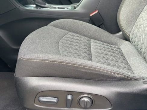 Used 2022 Chevrolet Equinox LT FWD image 7