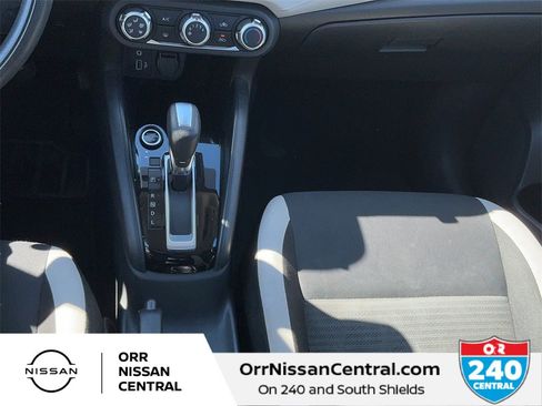 Used 2021 Nissan Versa SV image 21