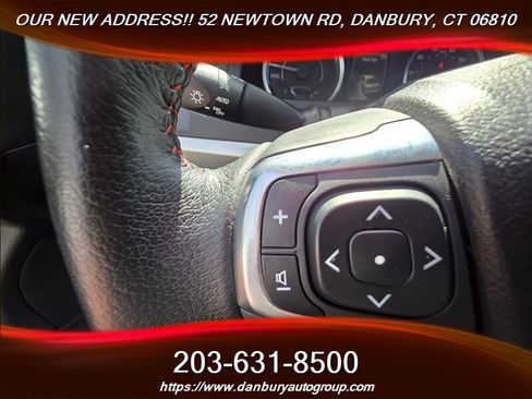 Used 2015 Toyota Camry SE w/ Moonroof Package FWD image 14