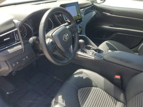 Used 2023 Toyota Camry SE image 16