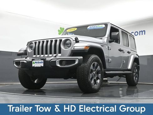 Used 2018 Jeep Wrangler Unlimited Sahara AWD/4WD image 8