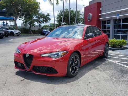 New 2023 Alfa Romeo Giulia Veloce RWD image 3