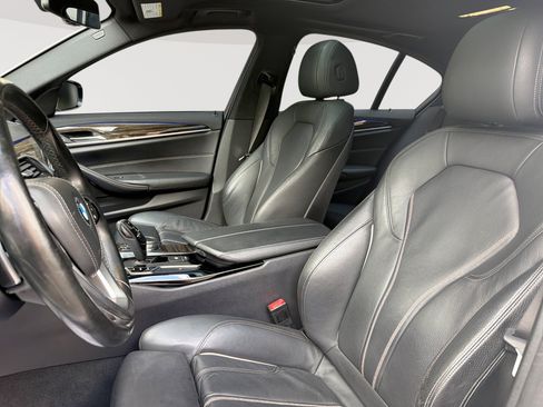 Used 2018 BMW 530i RWD image 13