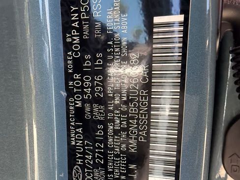 Used 2018 Genesis G80 3.3T Sport RWD image 23