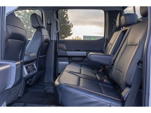 Used 2025 Ford F350 Lariat image 13