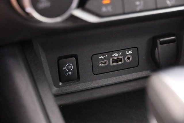Certified 2024 Nissan Sentra SV FWD image 19