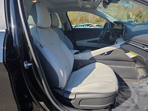 New 2026 Hyundai Elantra Limited FWD image 19