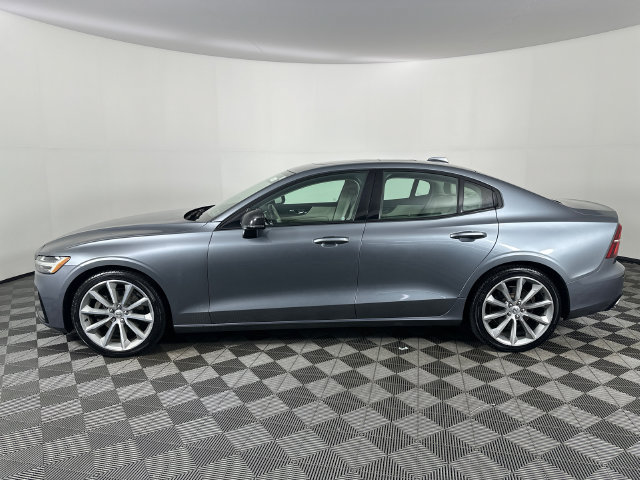 Used 2021 Volvo S60 T5 Momentum AWD/4WD image 28