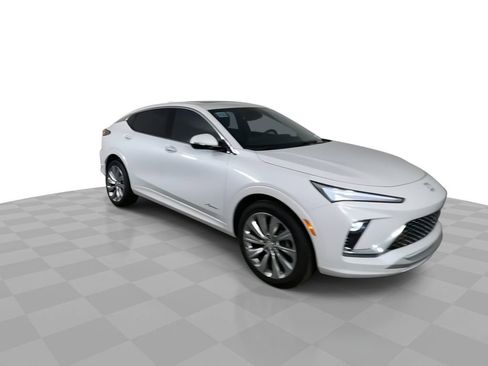 Used 2025 Buick Envista Avenir image 2