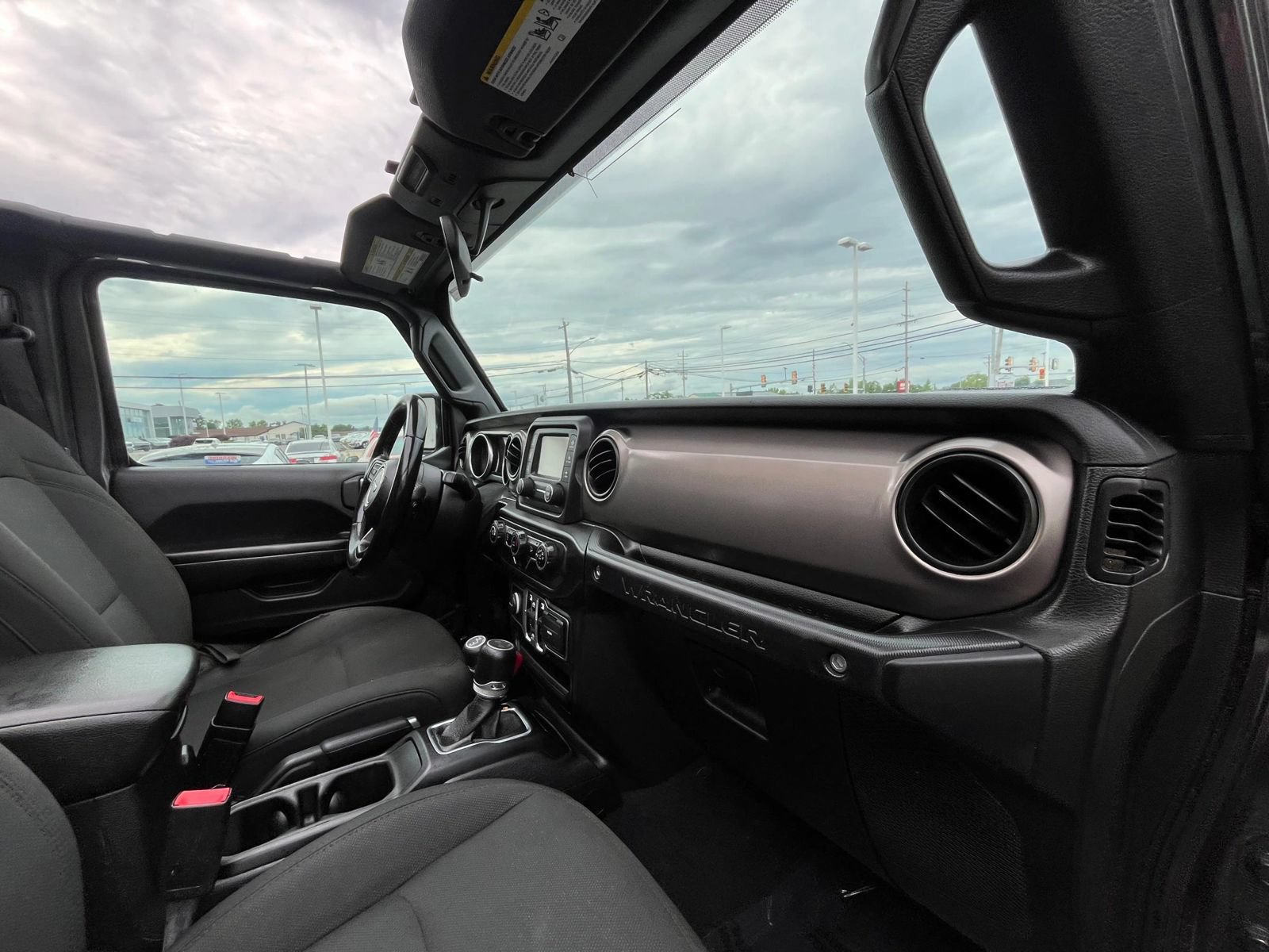 Used 2020 Jeep Wrangler Unlimited Sport S AWD/4WD image 32