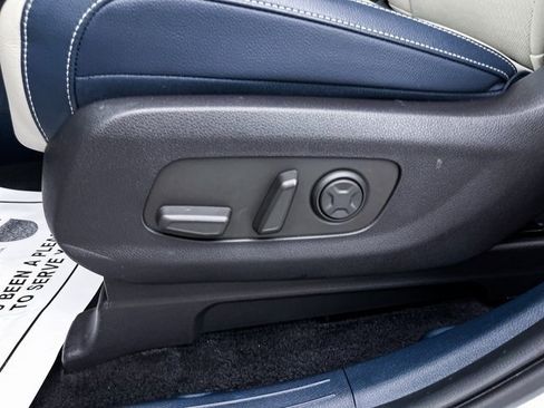 Used 2025 Kia Carnival SX Prestige image 24