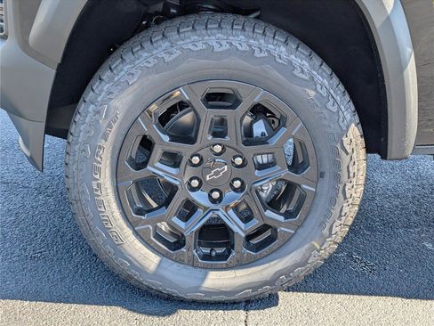 New 2026 Chevrolet Colorado Trail Boss AWD/4WD image 11