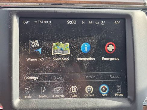 Used 2015 RAM 1500 Laramie w/ Convenience Group AWD/4WD image 15